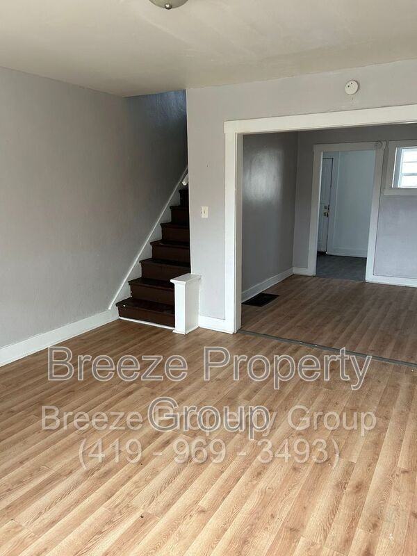 501 E Vine St - Photo 2 of 14