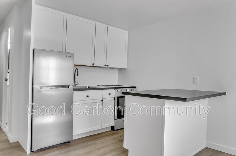 111 Porter Ave - Photo 2 of 24