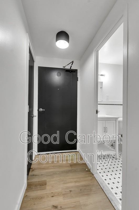 111 Porter Ave - Photo 7 of 24