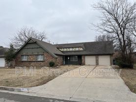 8174 E 31st Pl - Photo 1 of 1