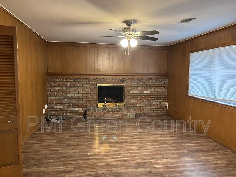 8174 E 31st Pl - Photo 5 of 18