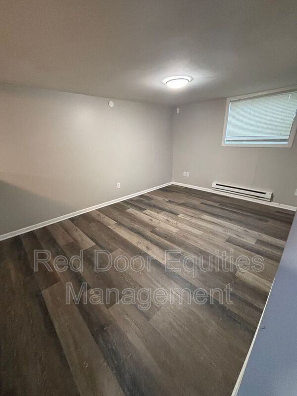 1215 N Columbus St #C - Photo 7 of 15