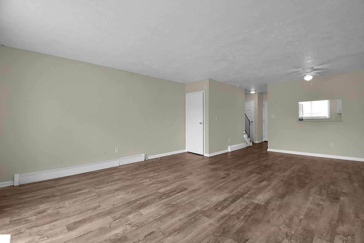 2403 Belcher Dr - Photo 7 of 37