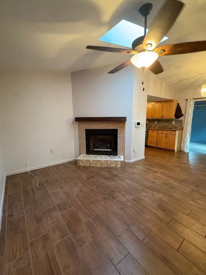2211 Hardey St - Photo 7 of 18