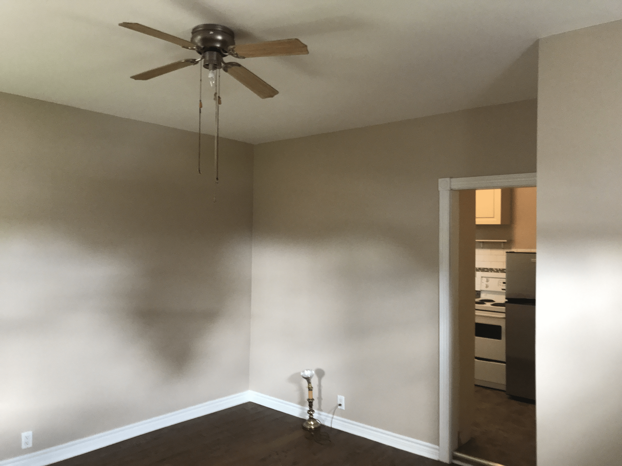 356 Ritson Road South #2 - Photo 7 of 13