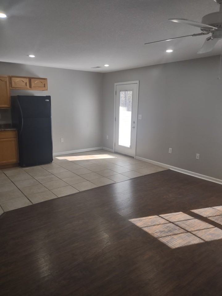 297 Tara Ct - Photo 6 of 17