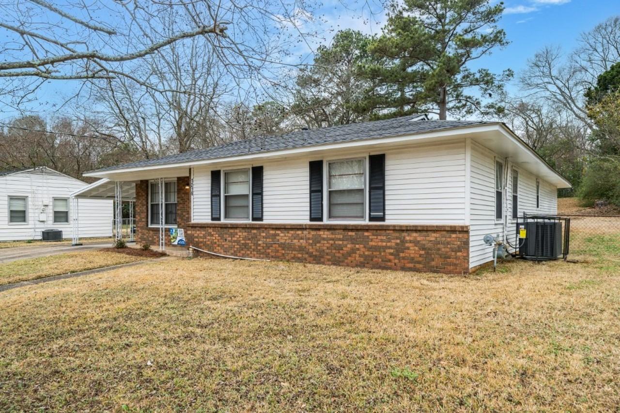 1216 Beechdale Rd - Photo 3 of 22