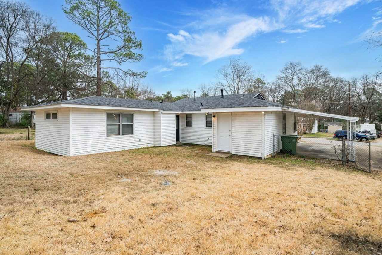 1216 Beechdale Rd - Photo 4 of 22