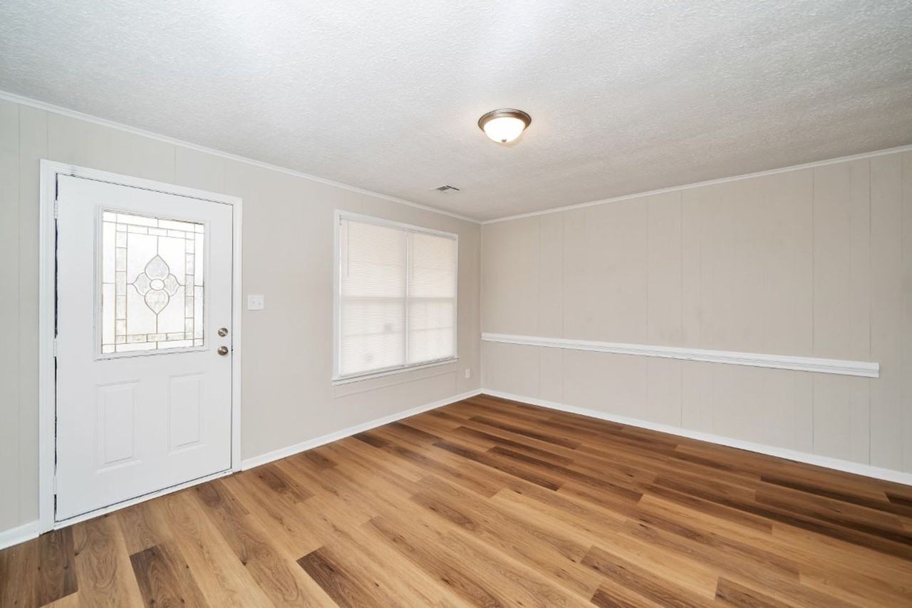 1216 Beechdale Rd - Photo 7 of 22