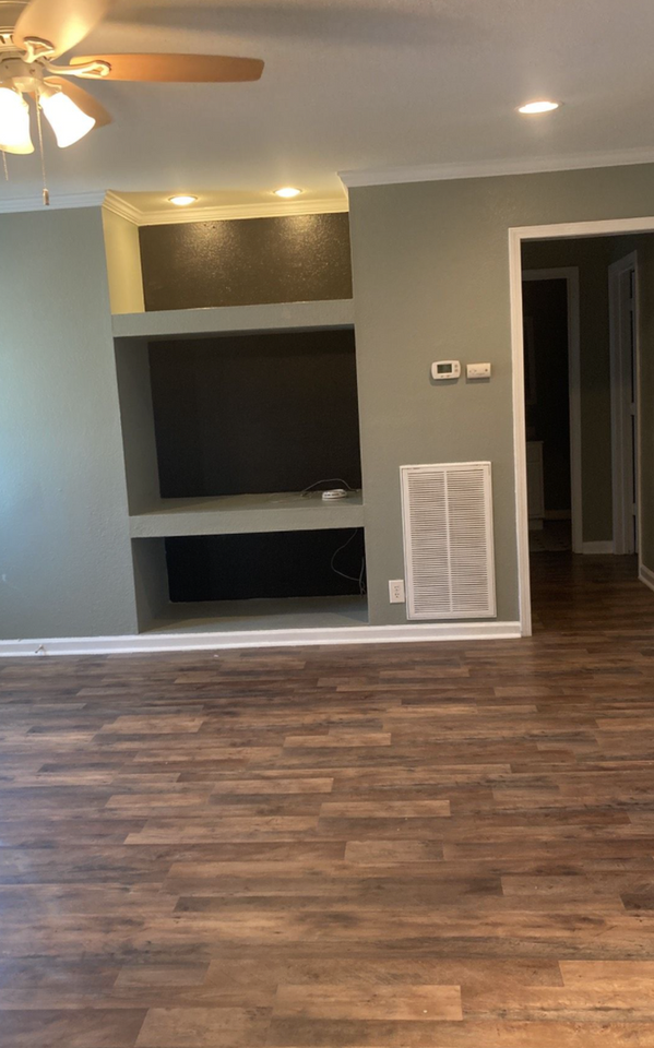 1584 Boxcroft Rd - Photo 7 of 15