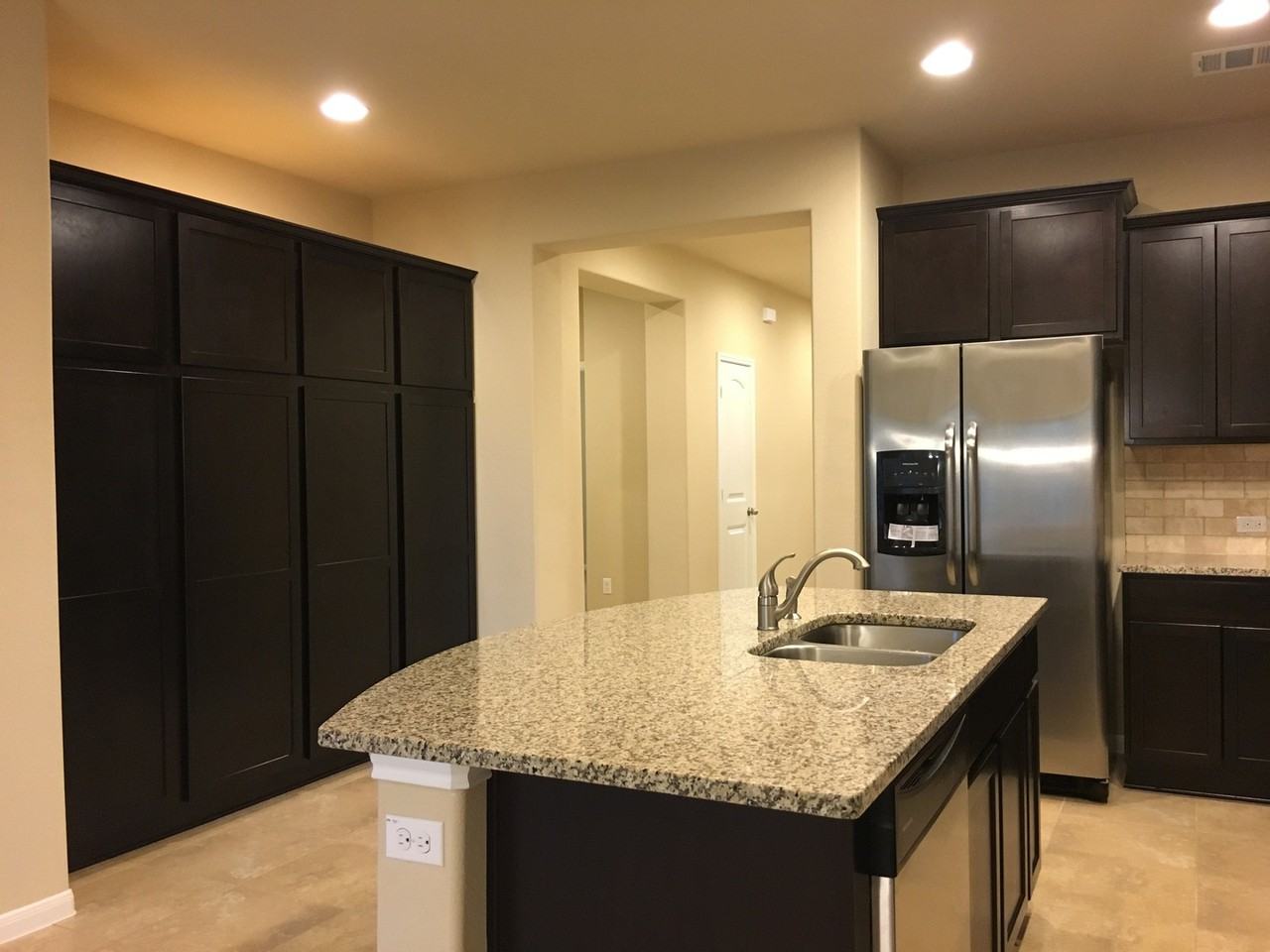 2440 Merton Dr - Photo 3 of 25