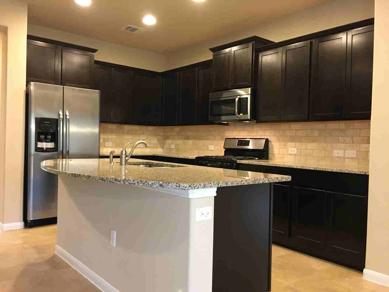 2440 Merton Dr - Photo 4 of 25