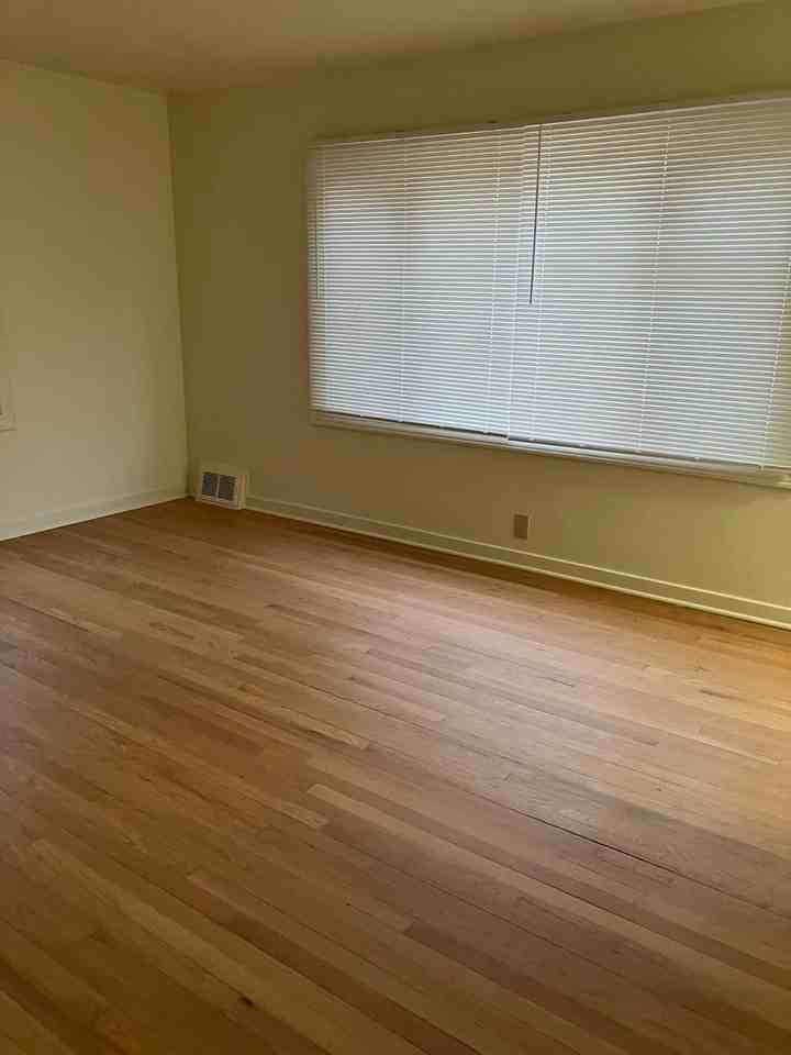 2764 S 52nd Pl - Photo 3 of 10