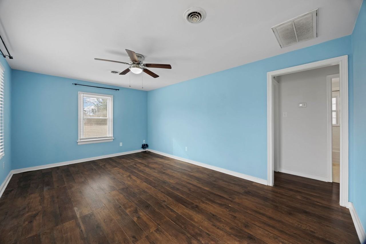 6156 Strathmore Rd - Photo 7 of 29