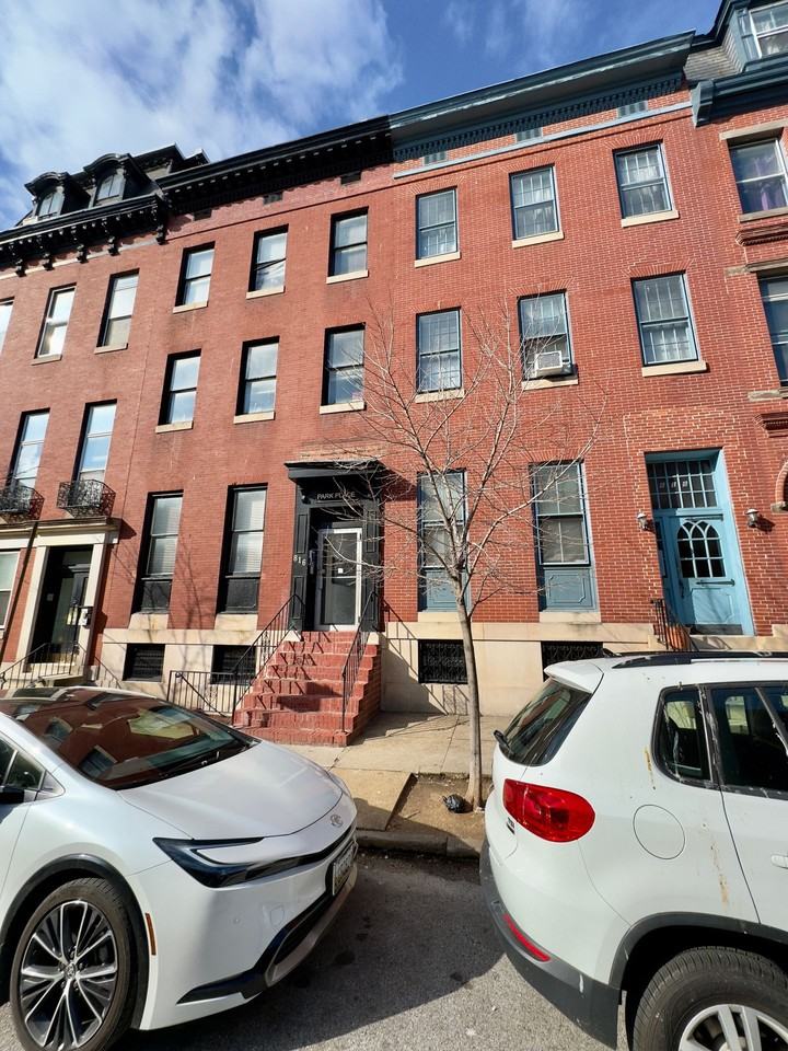 816 Park Ave - Photo 2 of 16