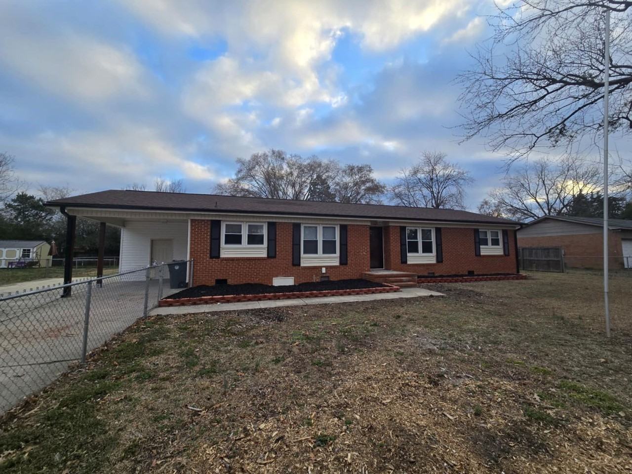 1443 Larkhall Dr - Photo 2 of 19
