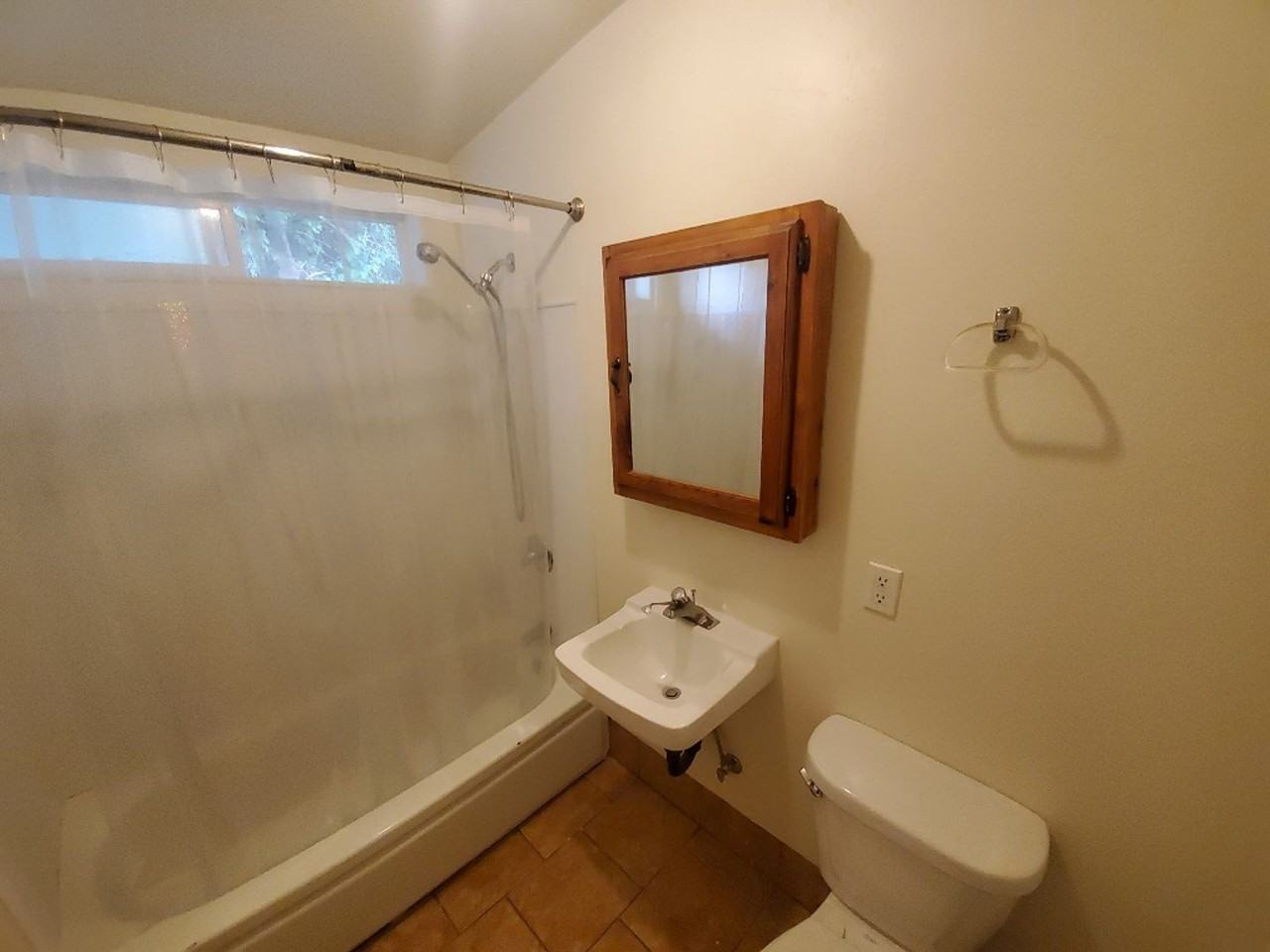 417 Sunny Brae home - Photo 6 of 16