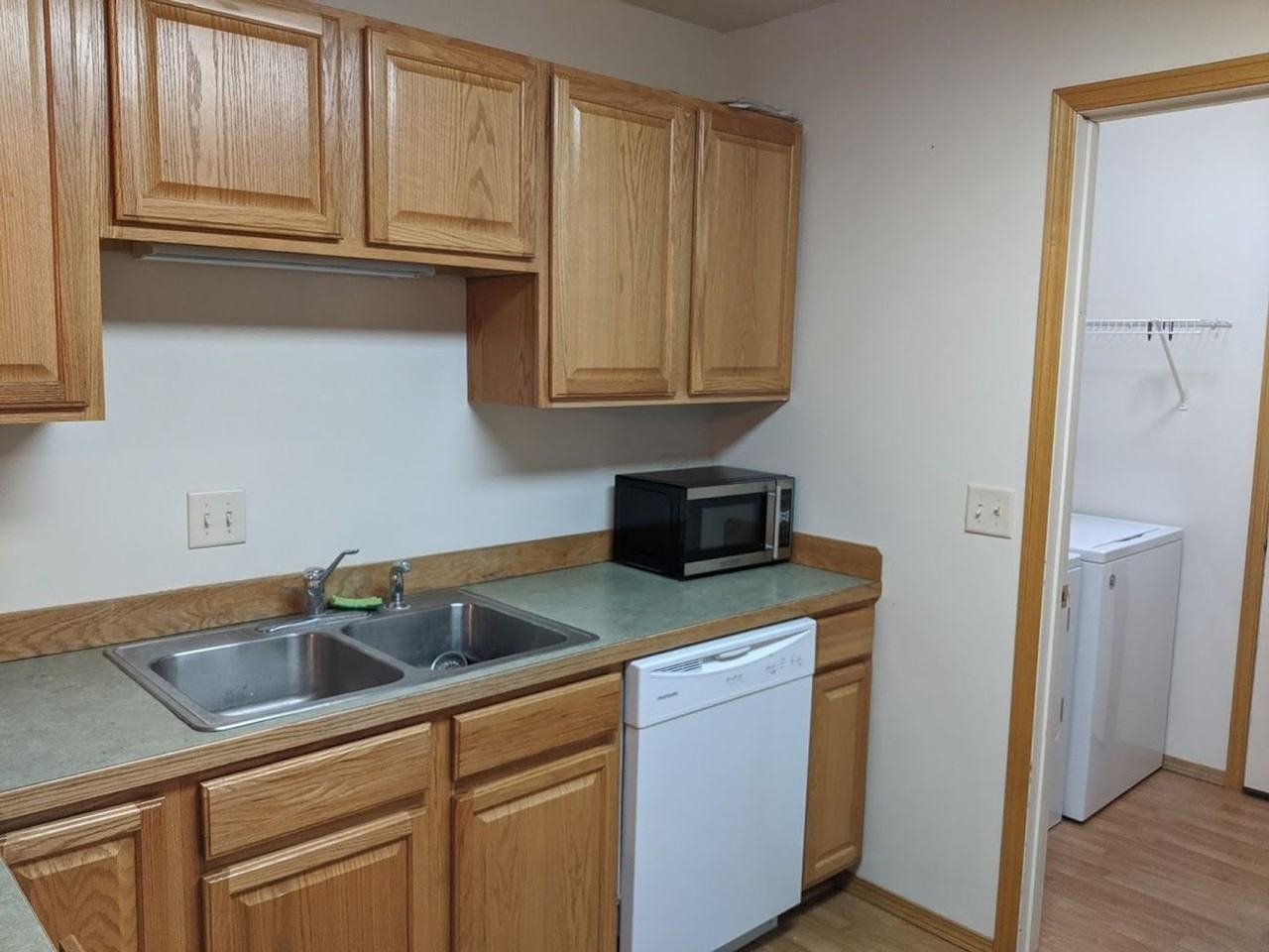 1055 N River Rock Dr - Photo 2 of 3