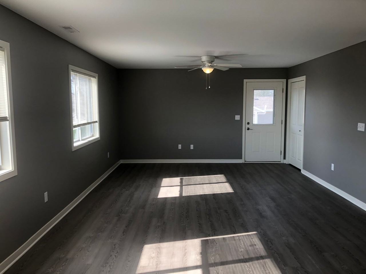 220 South Dakota Avenue - Photo 3 of 14