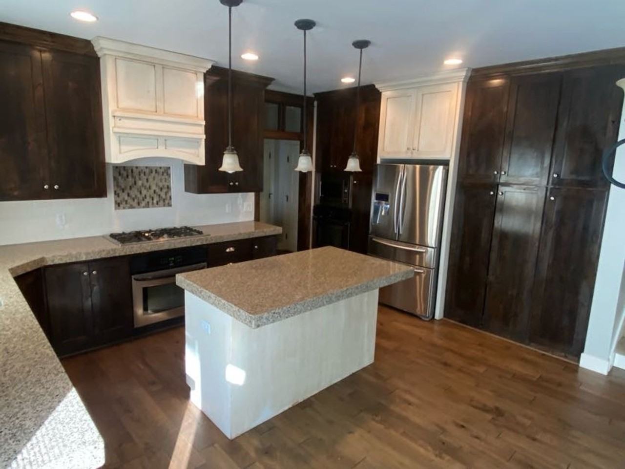 6043 Stampede Ln - Photo 3 of 27