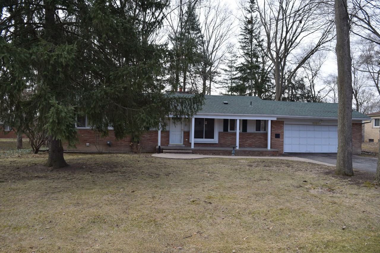 28519 Green Willow St - Photo 2 of 34