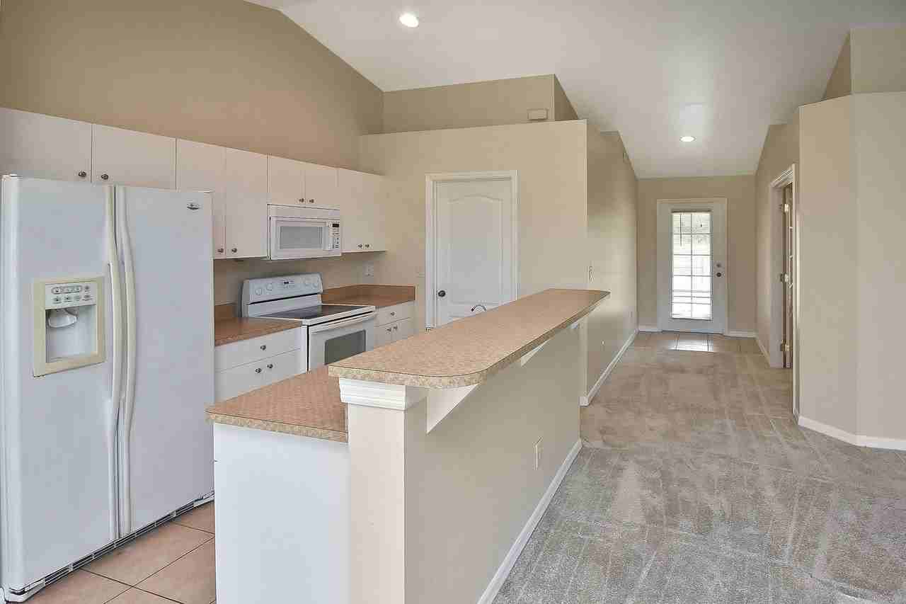 1014 Kismet Pkwy E - Photo 7 of 7
