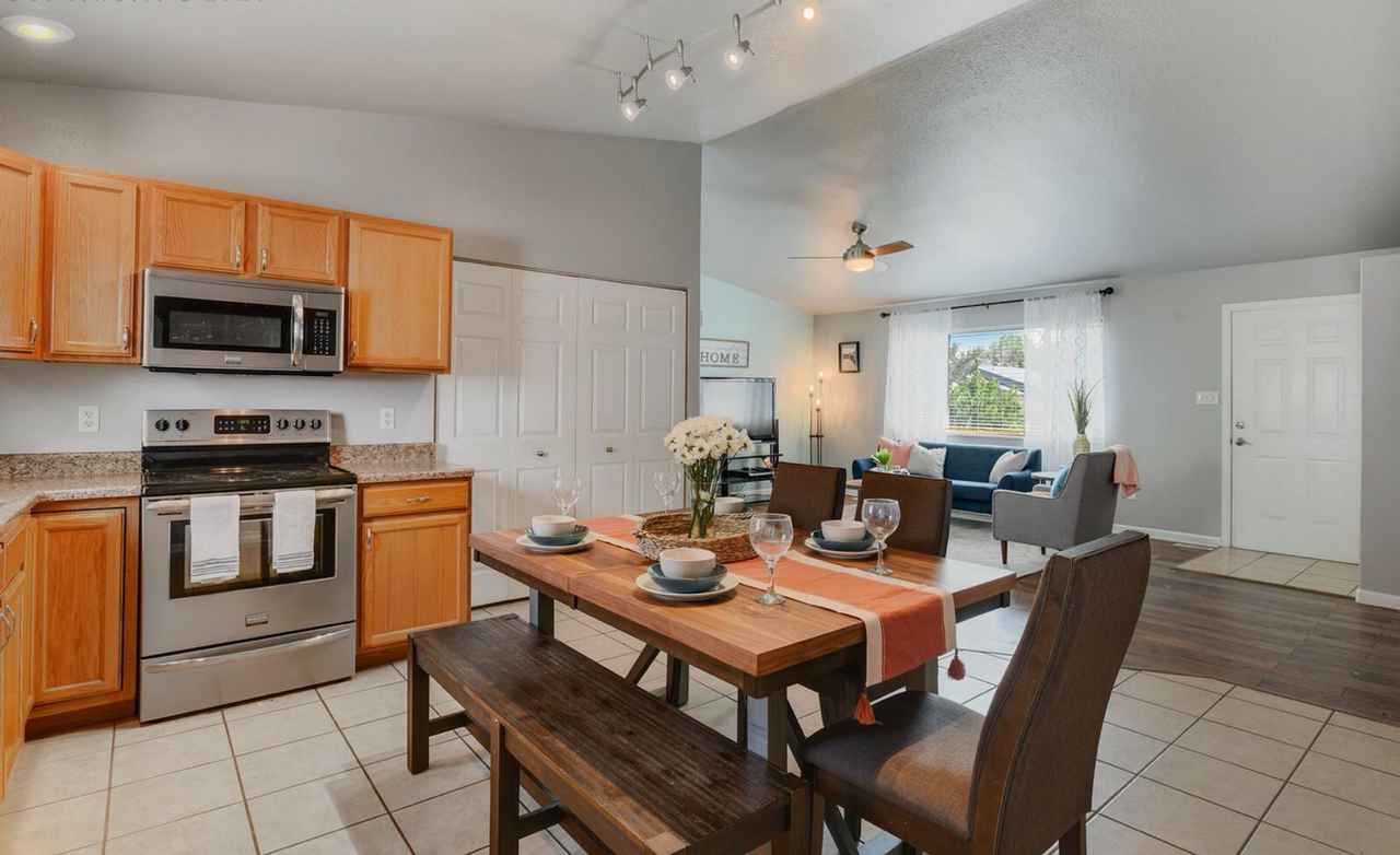 216 S Caddoa Dr - Photo 7 of 13