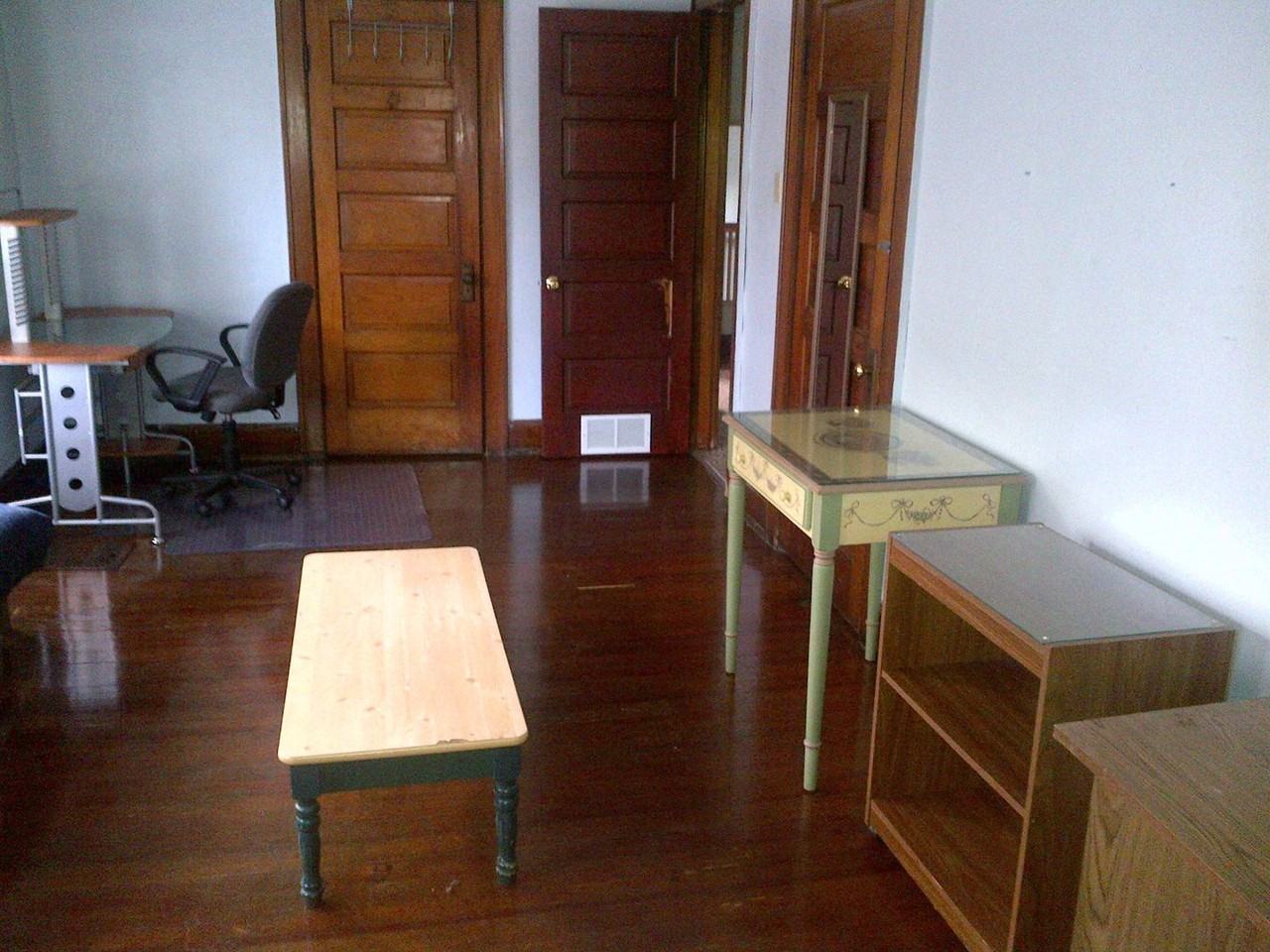 515 E 8th St - Photo 5 of 18