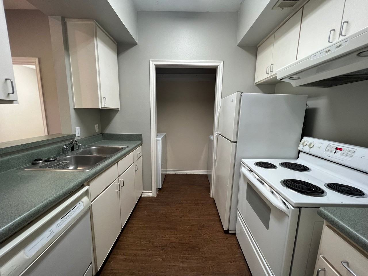 Rose Bud Apartments - Photo 7 of 14