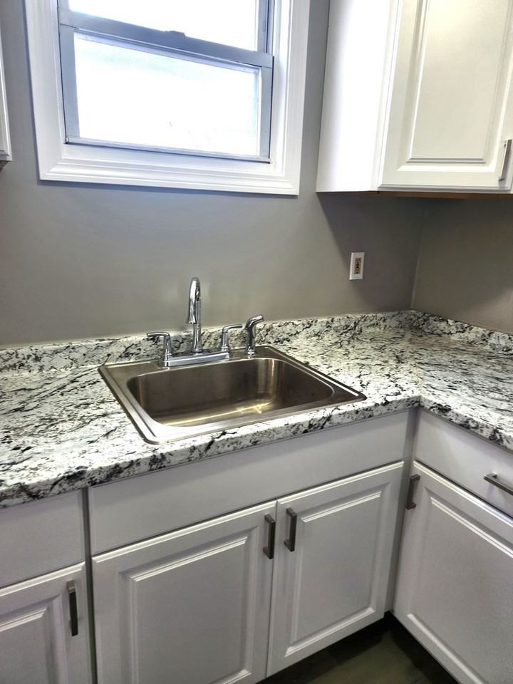 22 Lawn Ave #2F - Photo 2 of 11