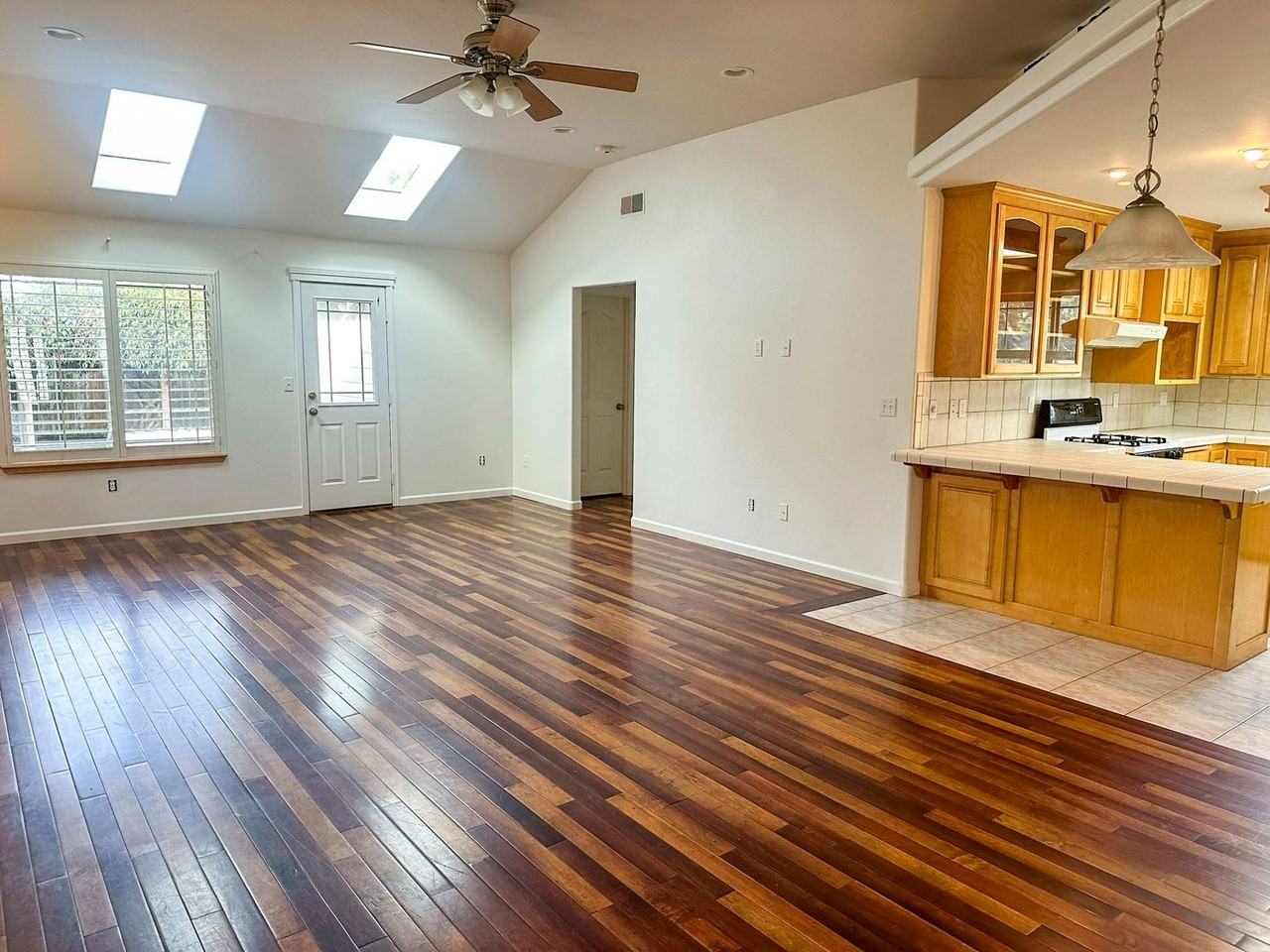 515 Gatliff Ave - Photo 3 of 31