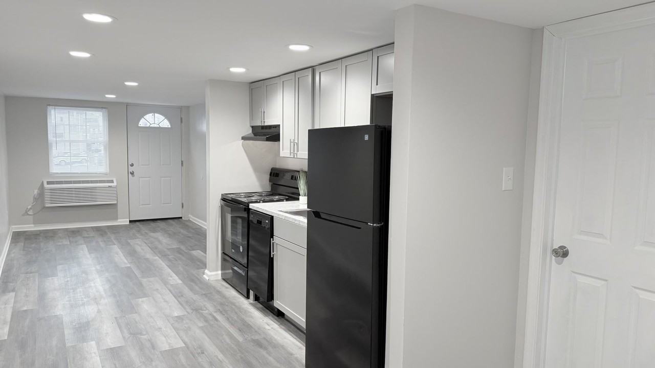 Gorgeous Renovated Private Home in Drexel Hill, PA - Photo 2 of 5