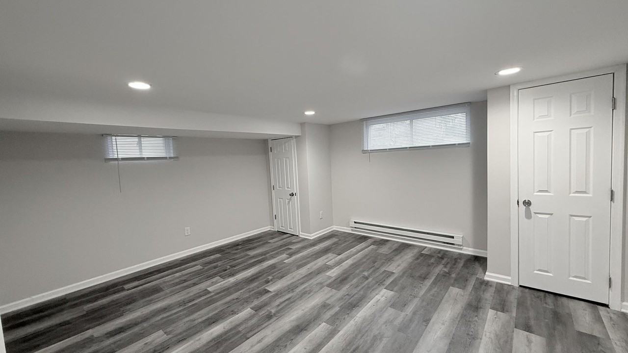 Gorgeous Renovated Private Home in Drexel Hill, PA - Photo 3 of 5
