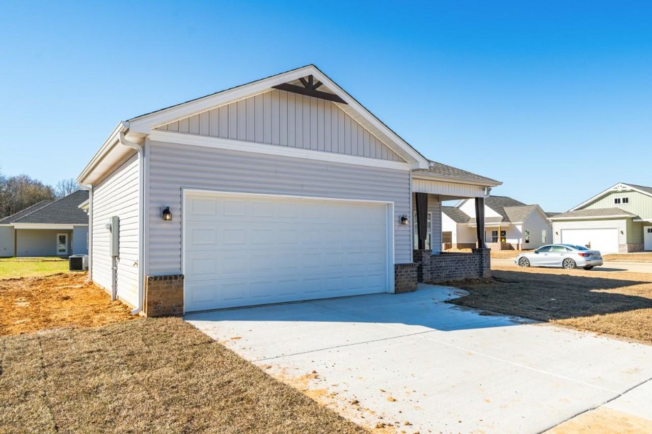 4225 Tari St - Photo 3 of 20