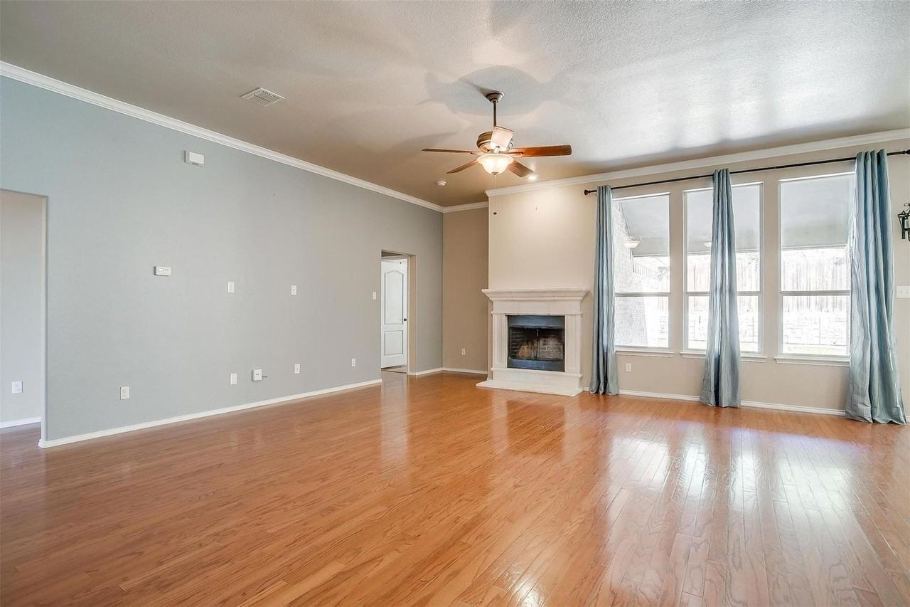 178 Overland Trl - Photo 3 of 34