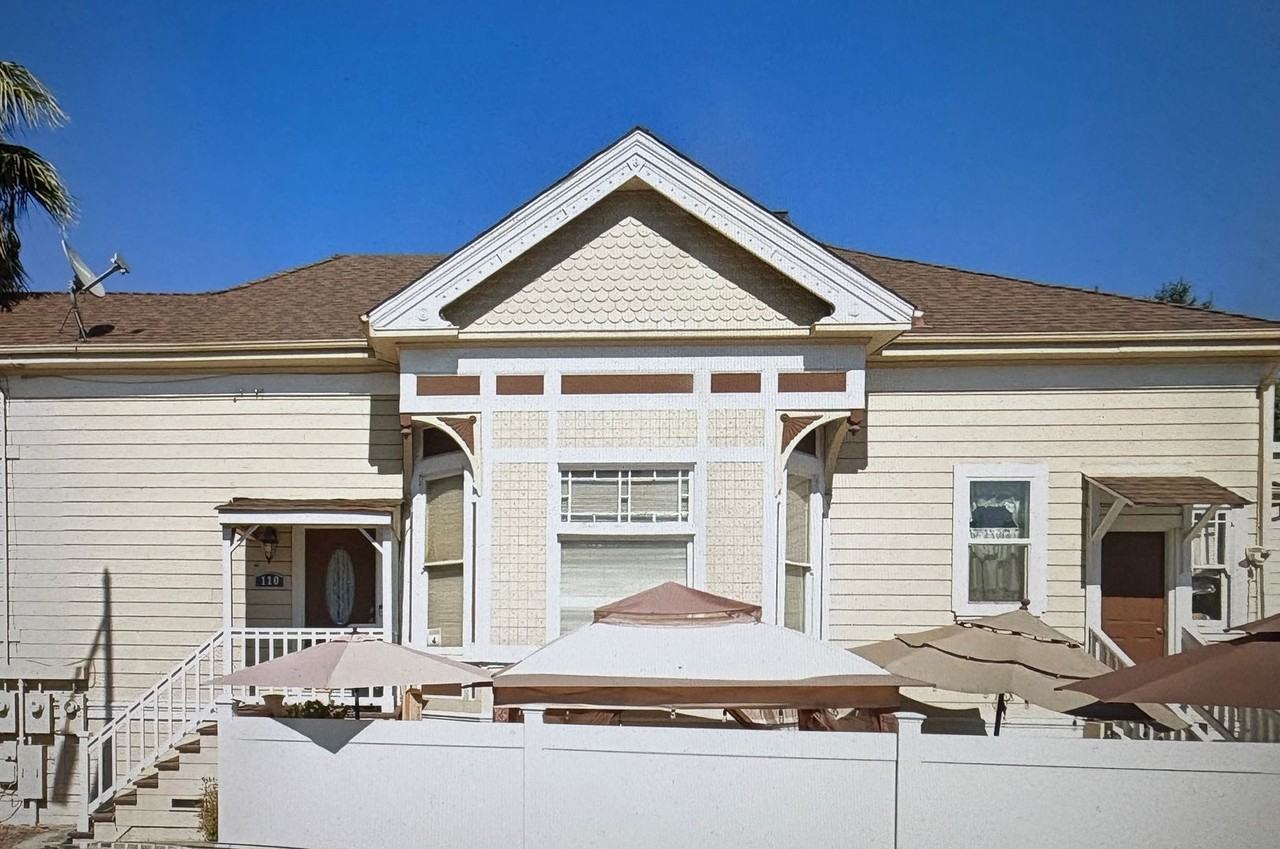 110 Gifford Ave - Photo 2 of 9