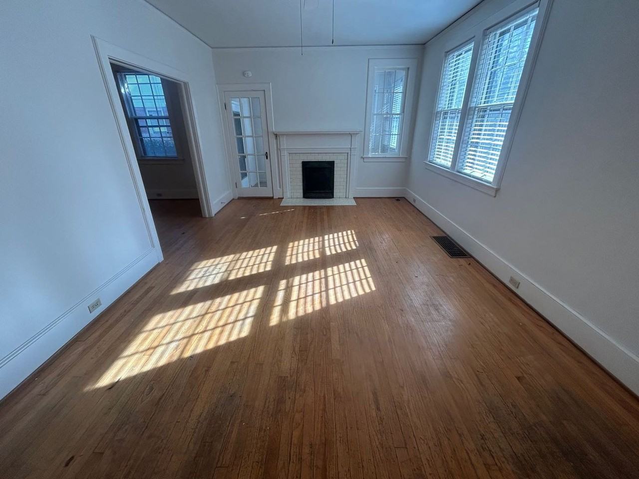 3205 Michigan St - Photo 6 of 31