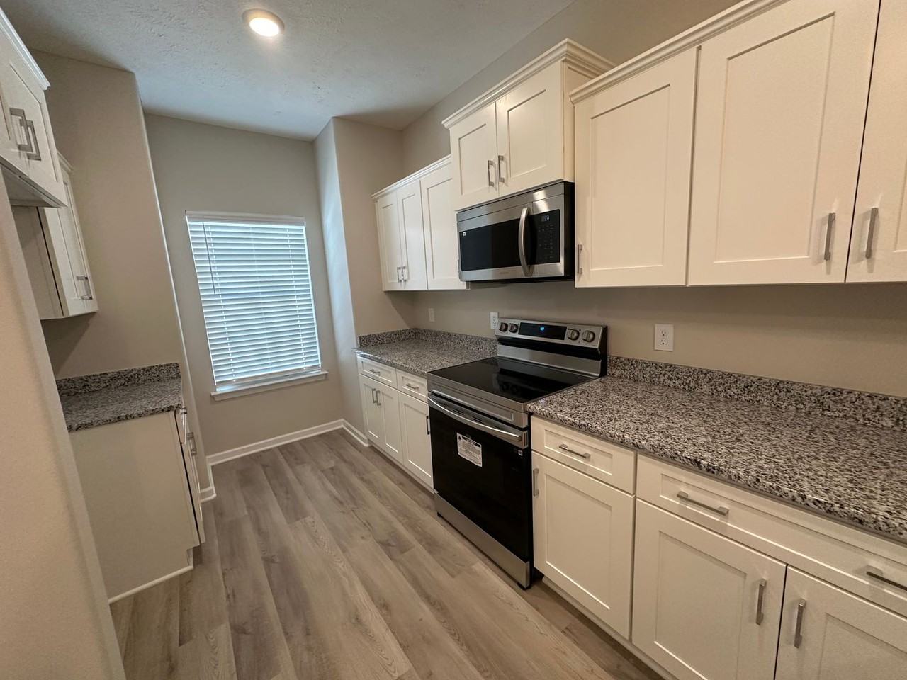 1850 Madison St - Photo 4 of 26