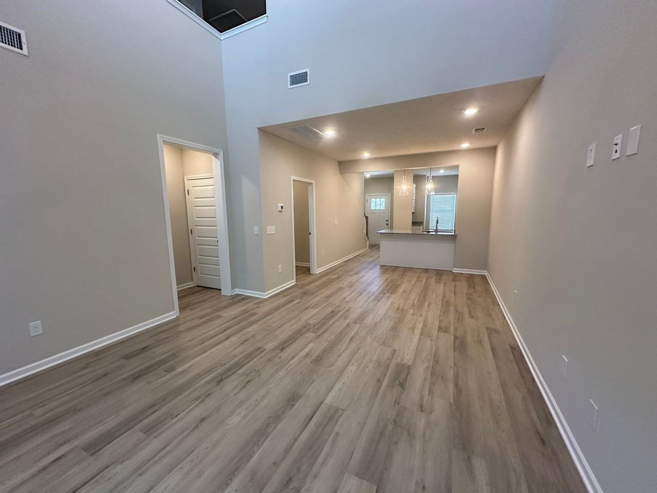 1850 Madison St - Photo 7 of 26