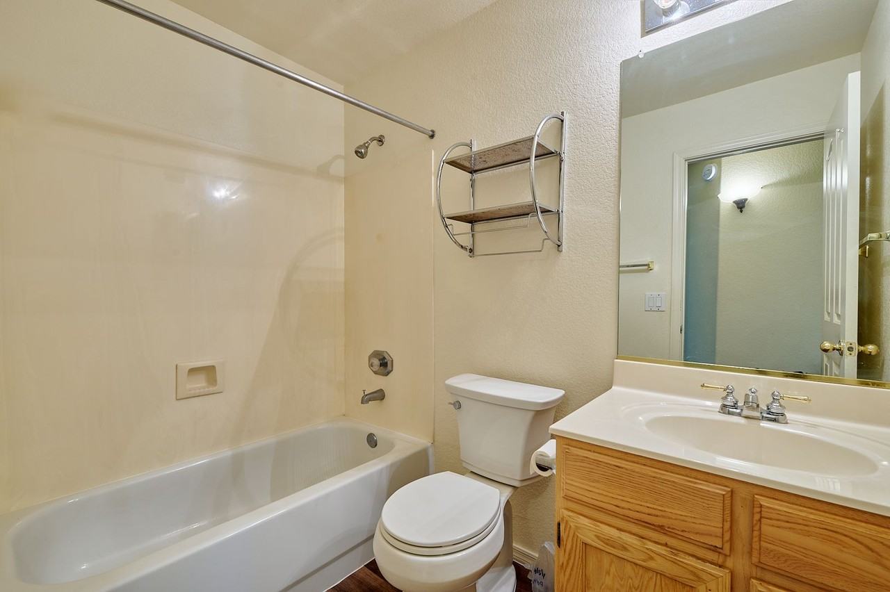 888 N Cole Dr - Photo 7 of 25