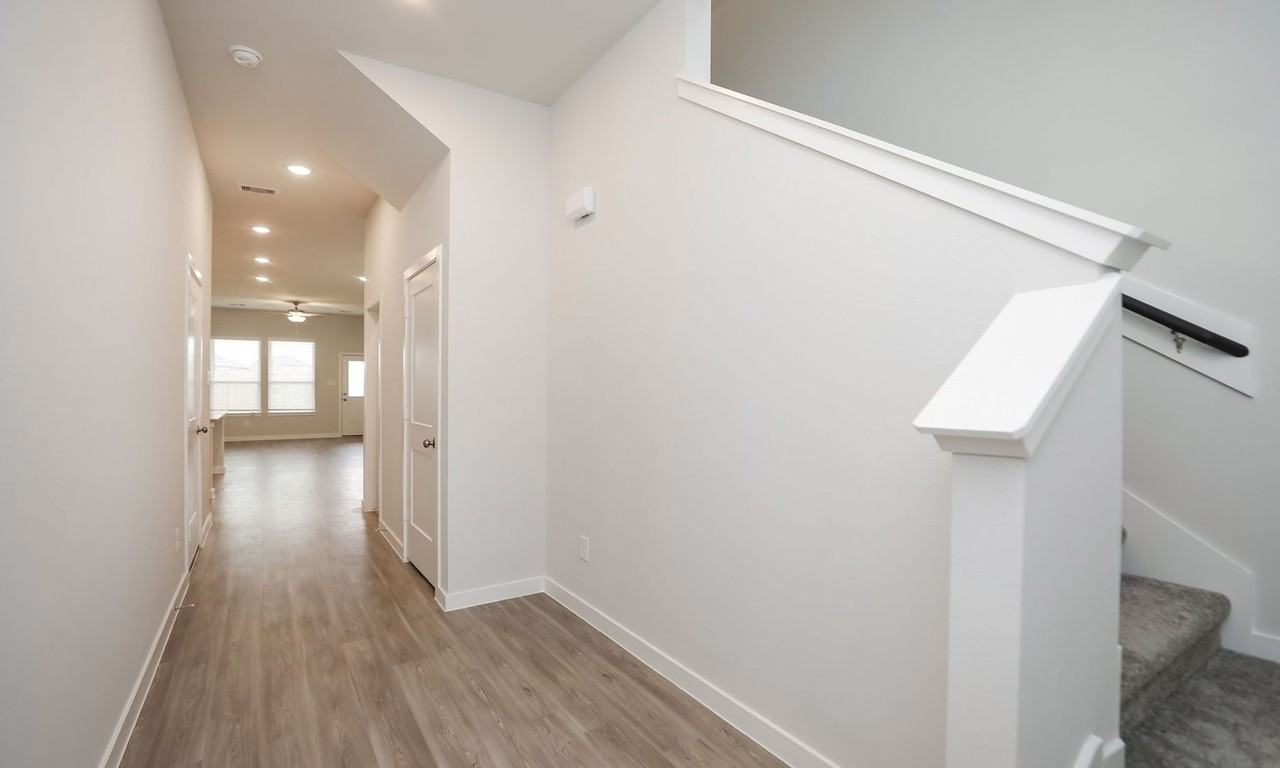 21110 Armstrong County Dr - Photo 3 of 28