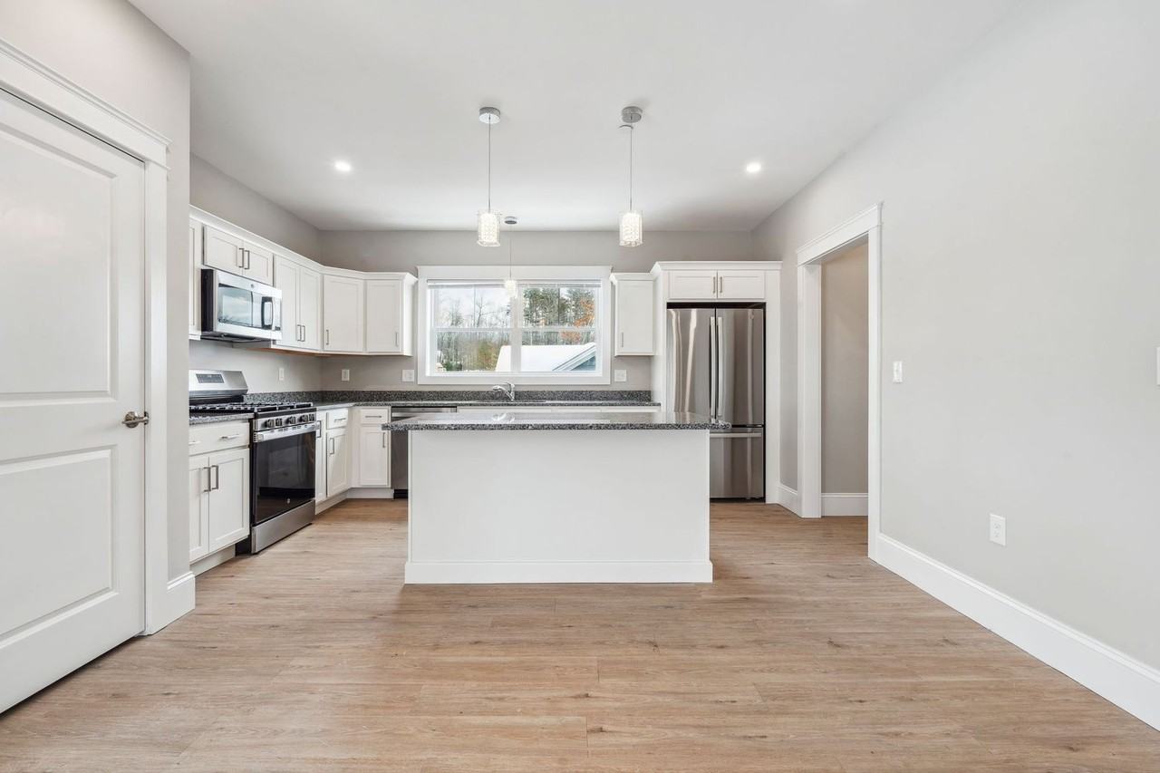 3 Quill Ln #208 - Photo 5 of 30