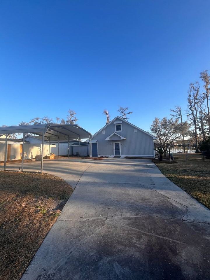 5806 Dykes Pond Rd - Photo 3 of 9