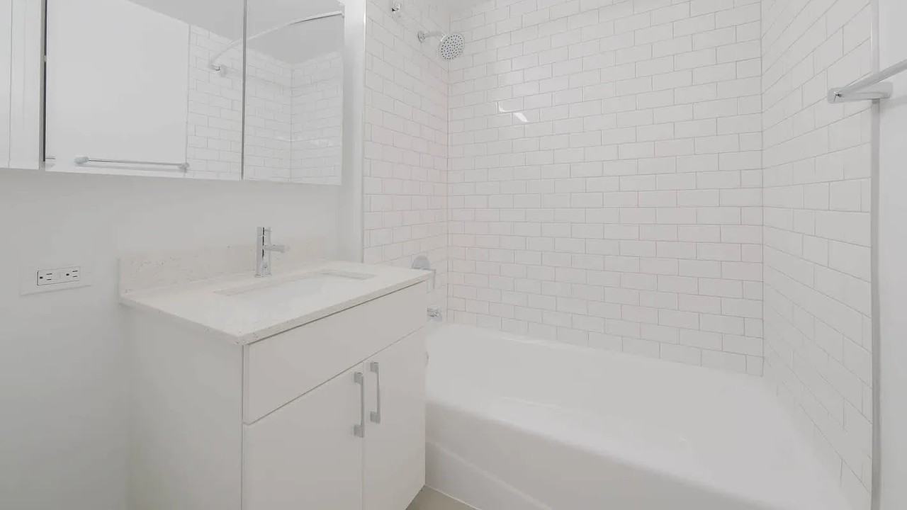 9th Ave & W 37th St #10D - Photo 3 of 5