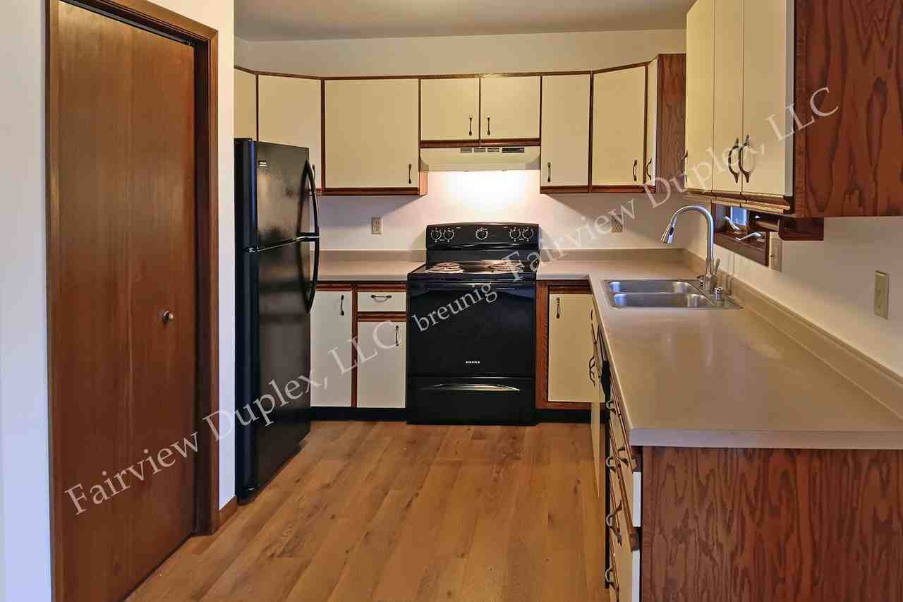 1610 Fairview Drive - Photo 4 of 14