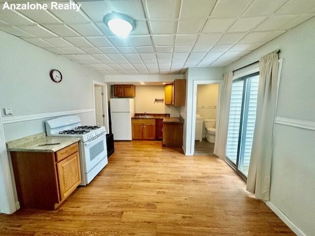 154 Woburn St #1 - Photo 3 of 10