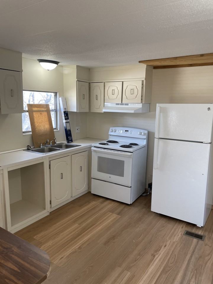 275 Hazel Road - Photo 2 of 11