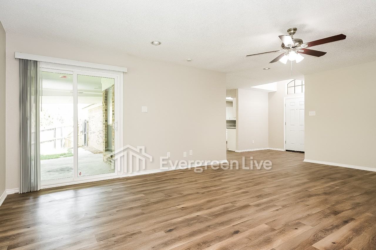 3500 Swafford St - Photo 5 of 15