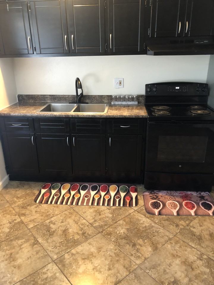 1094 La Paz Court - Photo 3 of 9