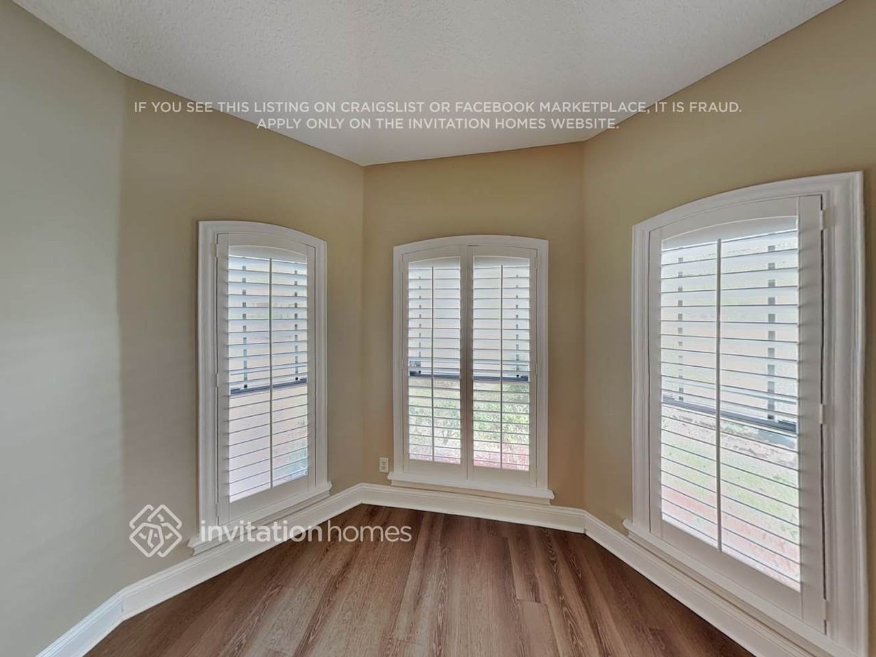 13076 Sir Rogers Ct S - Photo 5 of 28